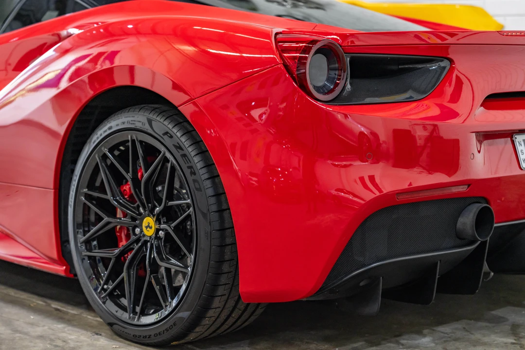 2016 Ferrari 488 GTB - Image 26 of 31