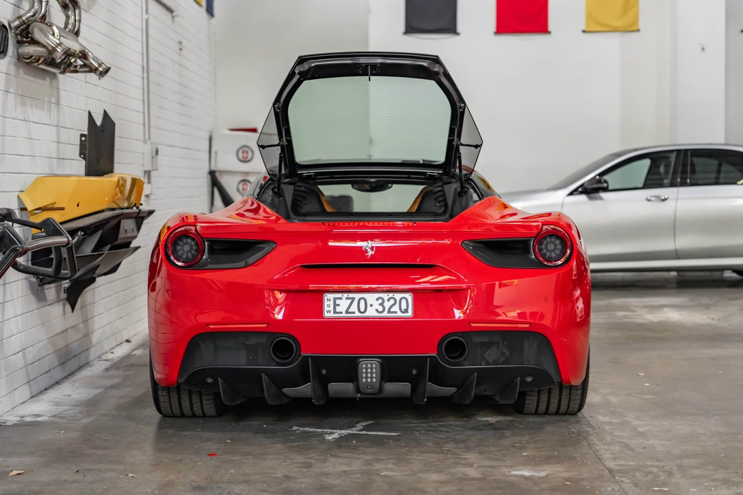 2016 Ferrari 488 GTB - Image 29 of 31