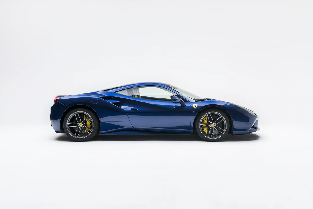 2016 Ferrari 488 GTB - Image 9 of 31