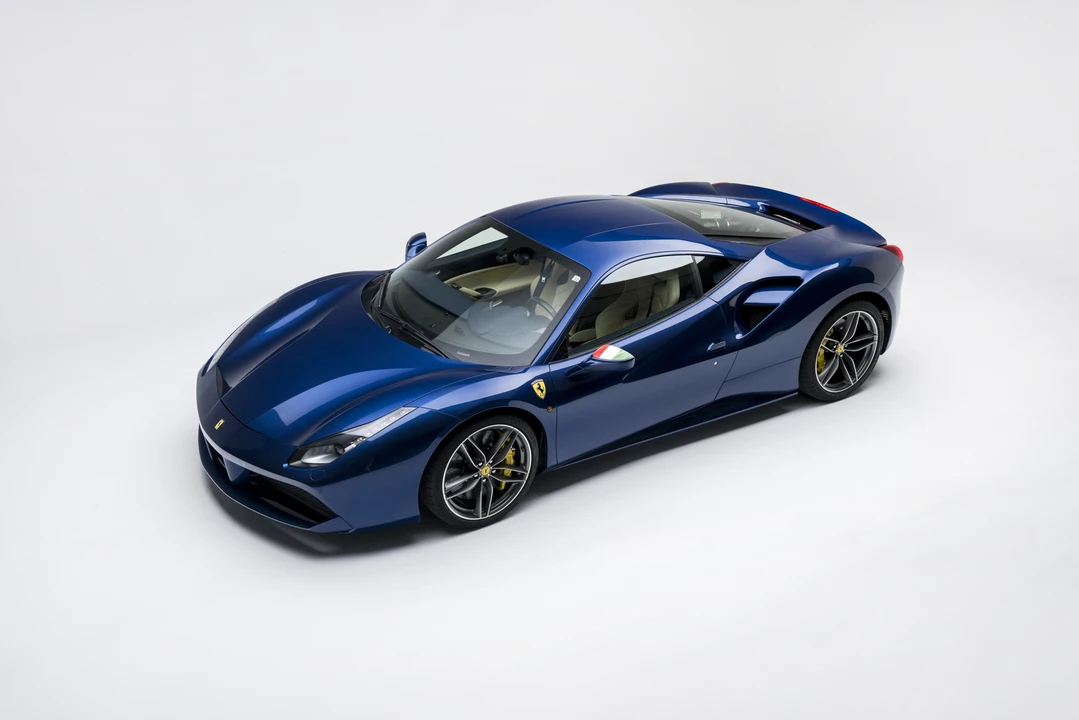 2016 Ferrari 488 GTB - Image 13 of 31