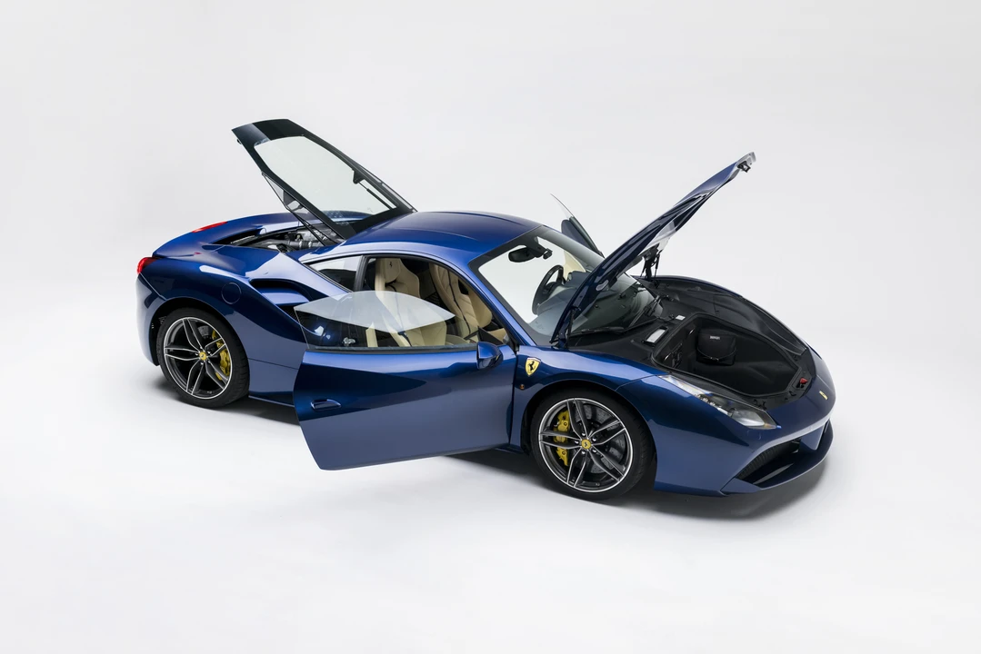 2016 Ferrari 488 GTB - Image 28 of 31
