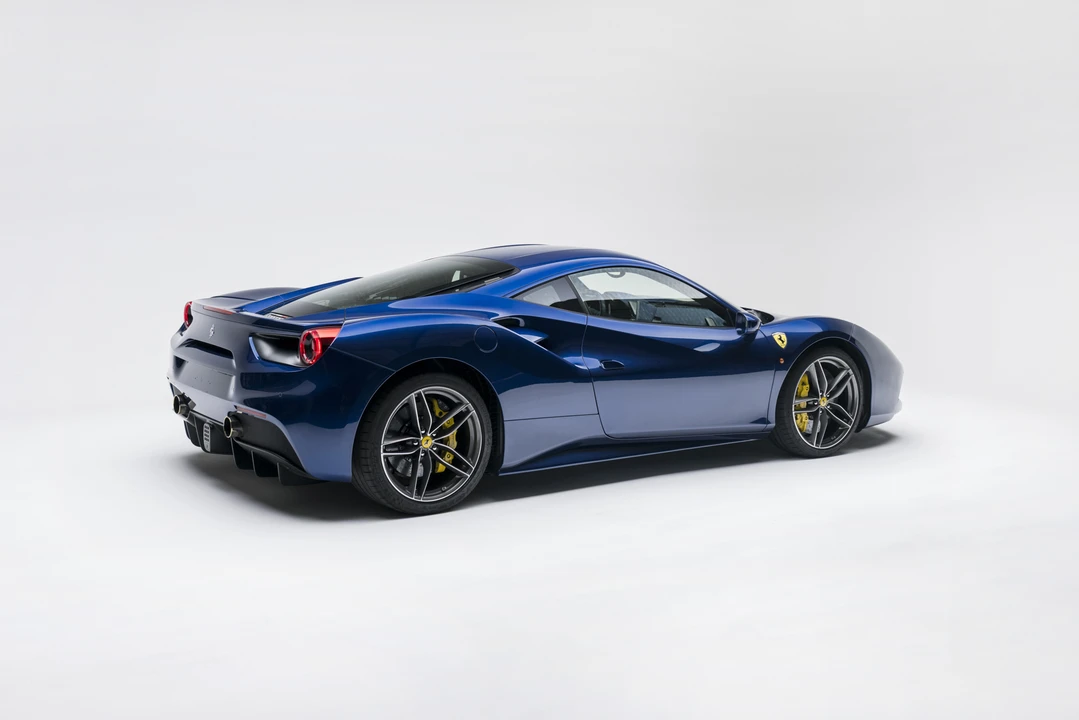 2016 Ferrari 488 GTB - Image 8 of 31