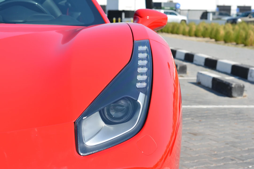 2016 Ferrari 488 GTB - Image 16 of 31