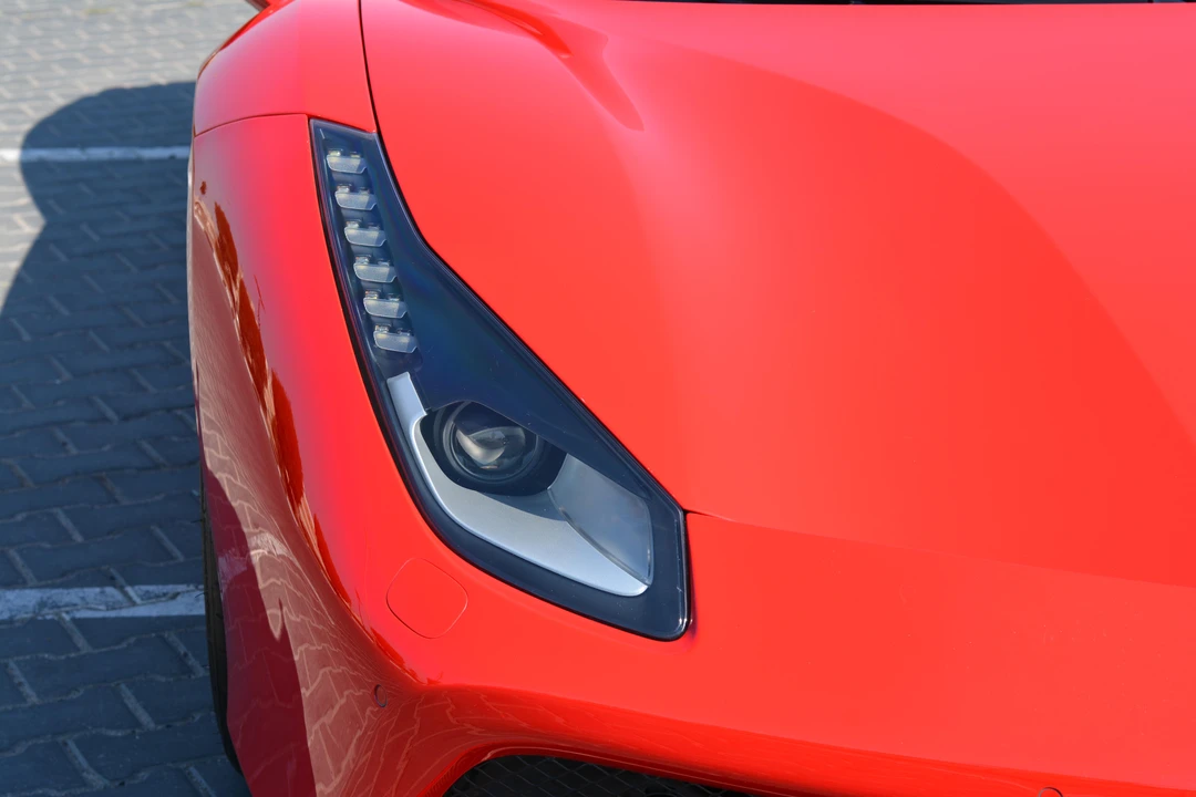 2016 Ferrari 488 GTB - Image 17 of 31
