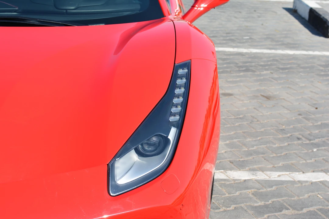 2016 Ferrari 488 GTB - Image 18 of 31