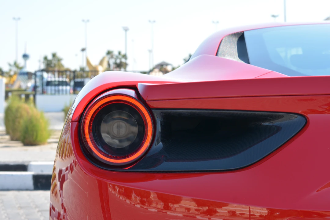 2016 Ferrari 488 GTB - Image 24 of 31