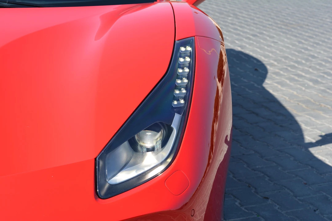 2016 Ferrari 488 GTB - Image 26 of 31