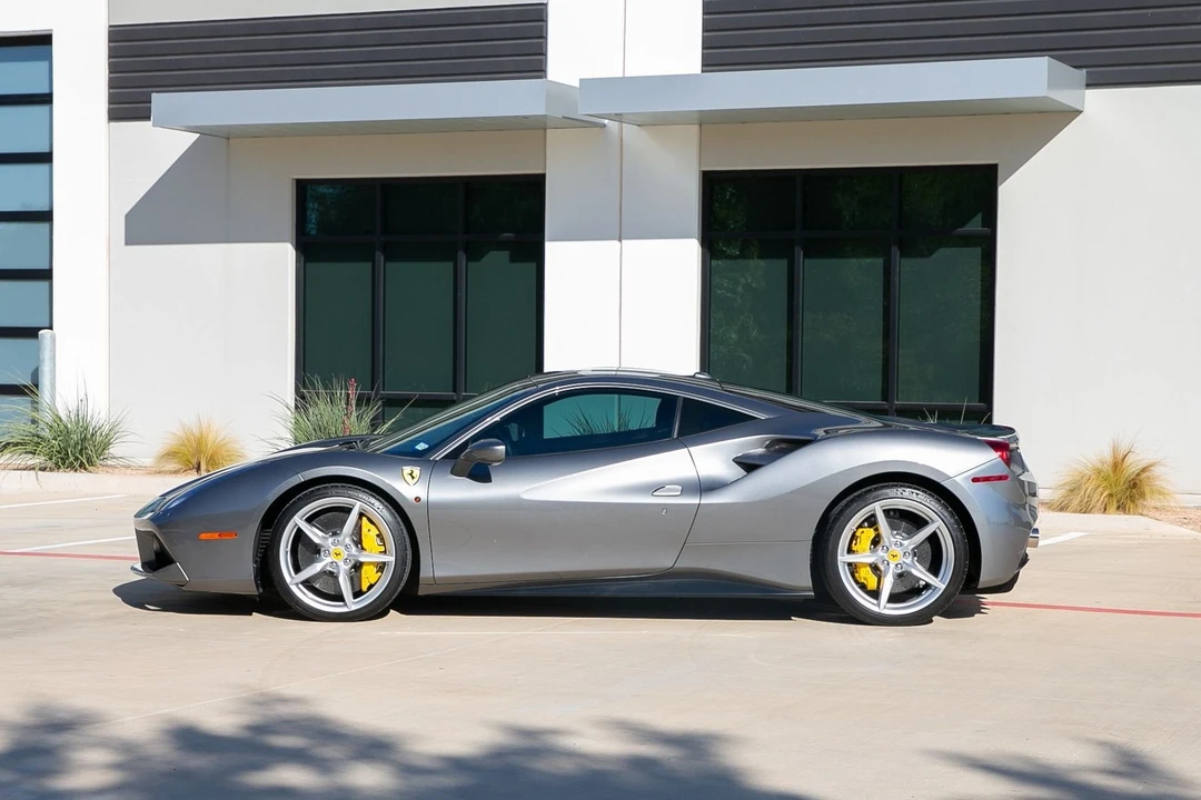2016 Ferrari 488 GTB - Image 5 of 21
