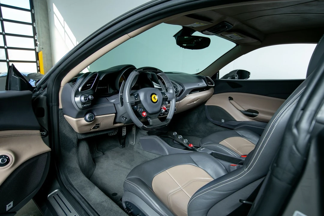 2016 Ferrari 488 GTB - Image 4 of 21