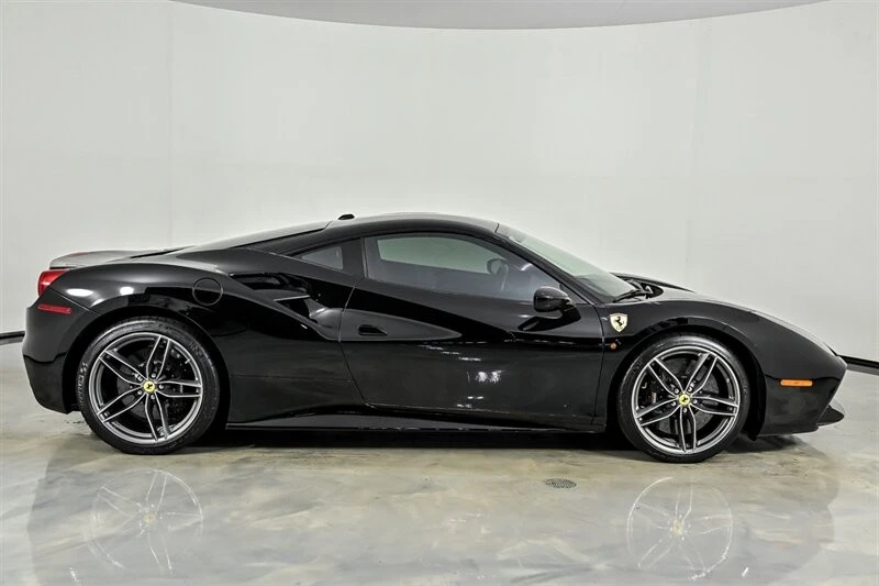2016 Ferrari 488 GTB - Image 10 of 31