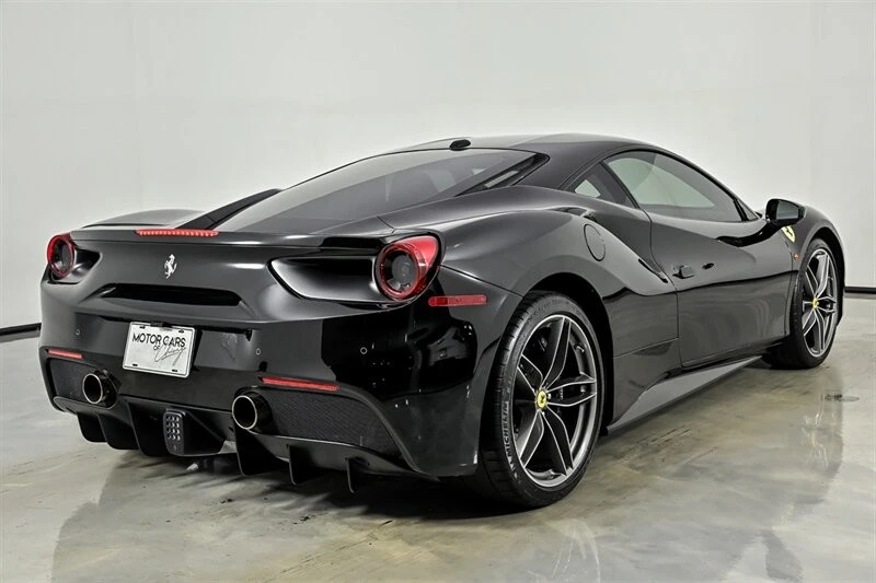 2016 Ferrari 488 GTB - Image 9 of 31