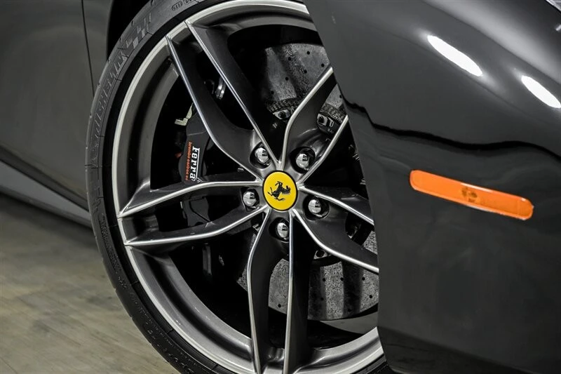2016 Ferrari 488 GTB - Image 3 of 31