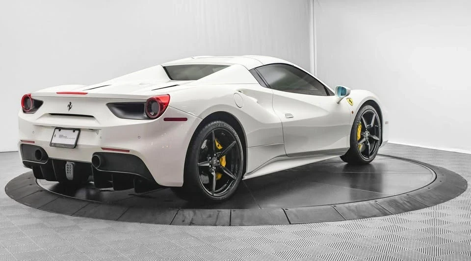 2016 Ferrari 488 Spider - Image 4 of 9