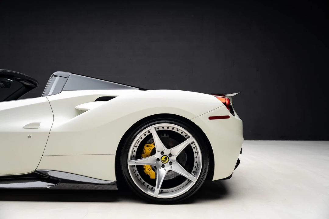 2016 Ferrari 488 Spider - Image 23 of 31