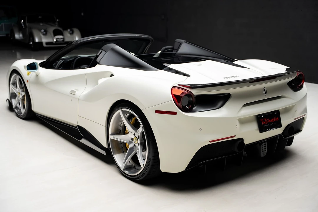 2016 Ferrari 488 Spider - Image 28 of 31