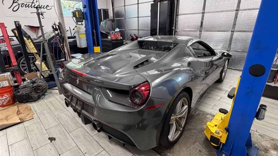 2016 Ferrari 488 Spider - Image 5 of 14
