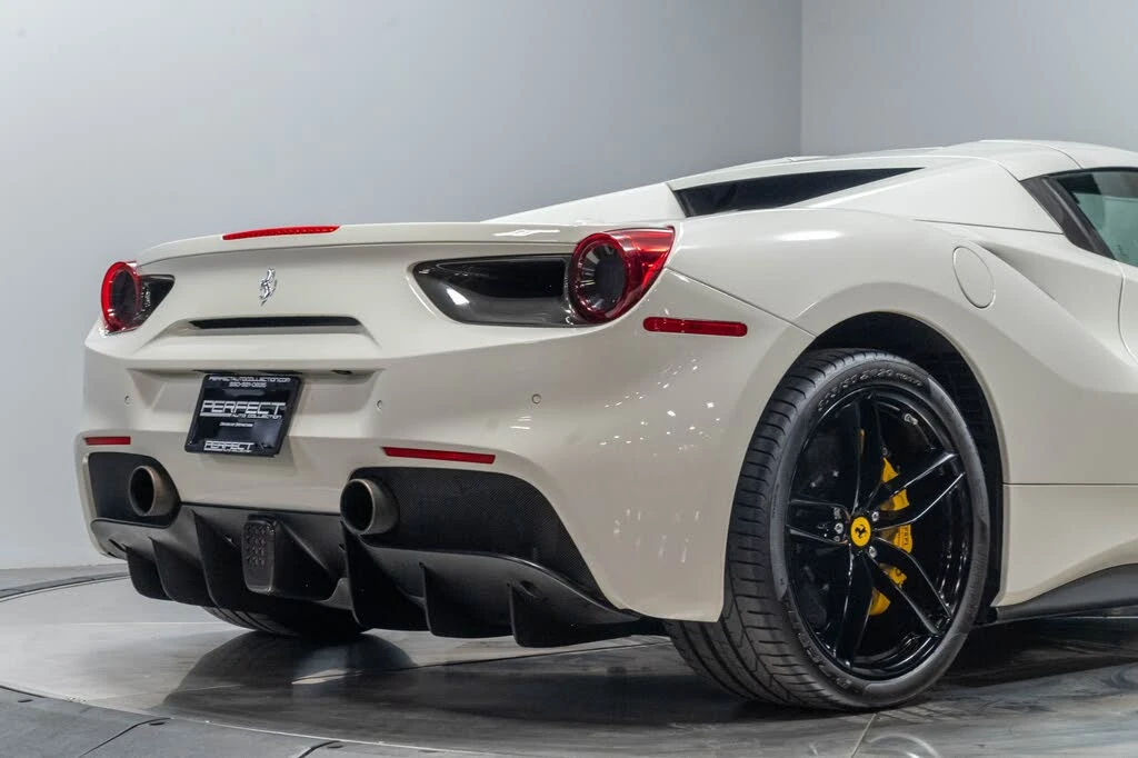 2016 Ferrari 488 Spider - Image 22 of 31