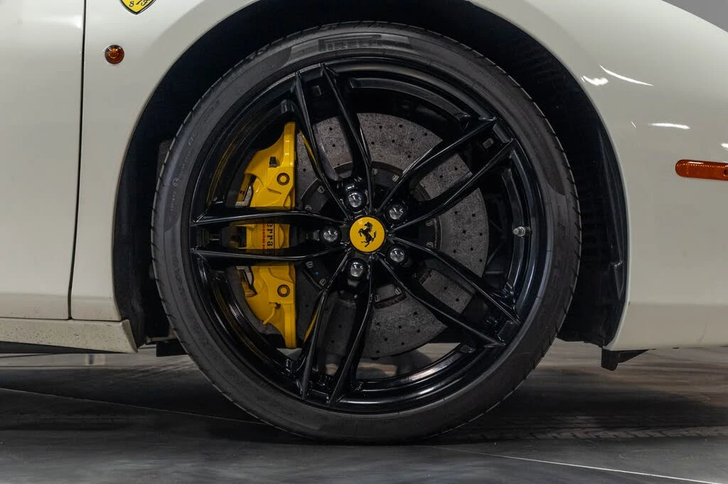 2016 Ferrari 488 Spider - Image 28 of 31