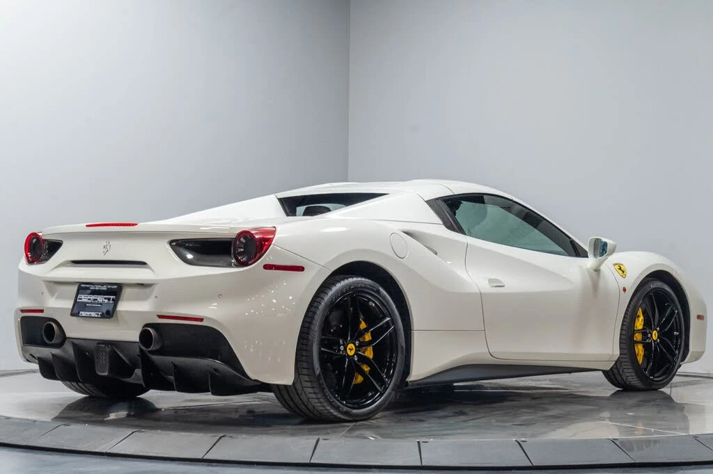 2016 Ferrari 488 Spider - Image 21 of 31