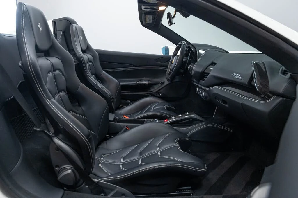2016 Ferrari 488 Spider - Image 29 of 31