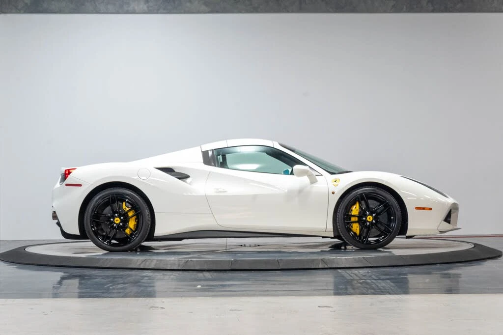 2016 Ferrari 488 Spider - Image 23 of 31