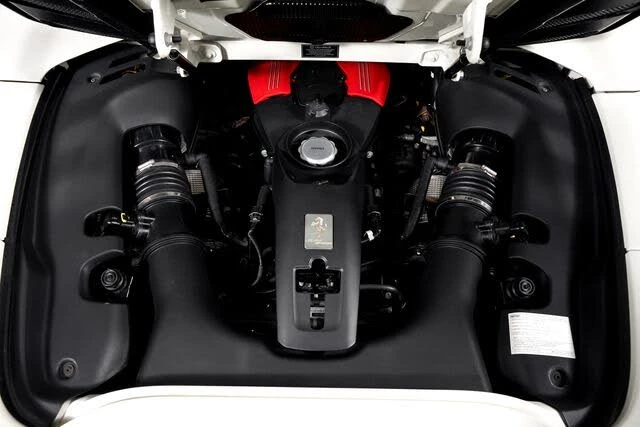 2016 Ferrari 488 Spider - Image 9 of 31