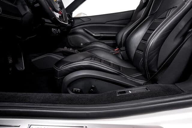 2016 Ferrari 488 Spider - Image 25 of 31