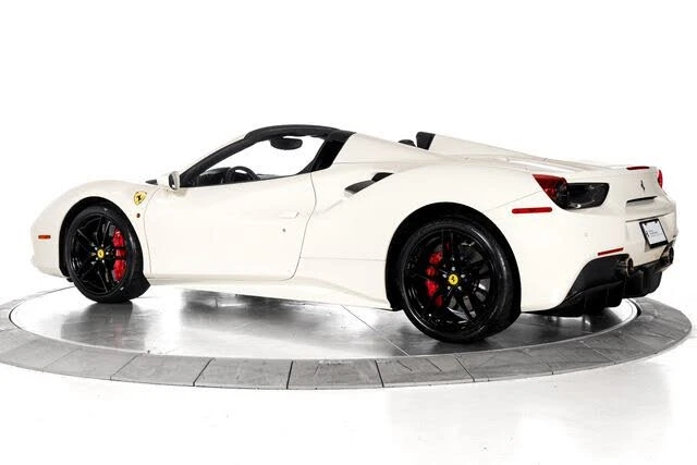 2016 Ferrari 488 Spider - Image 7 of 31