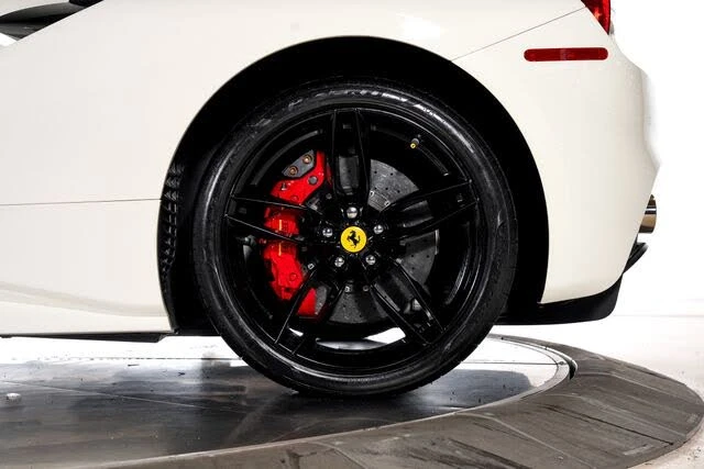 2016 Ferrari 488 Spider - Image 18 of 31