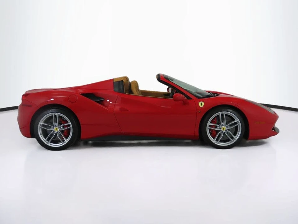 2016 Ferrari 488 Spider - Image 4 of 31
