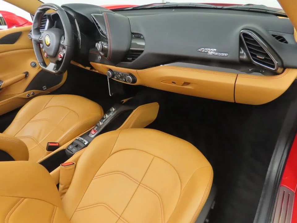 2016 Ferrari 488 Spider - Image 25 of 31