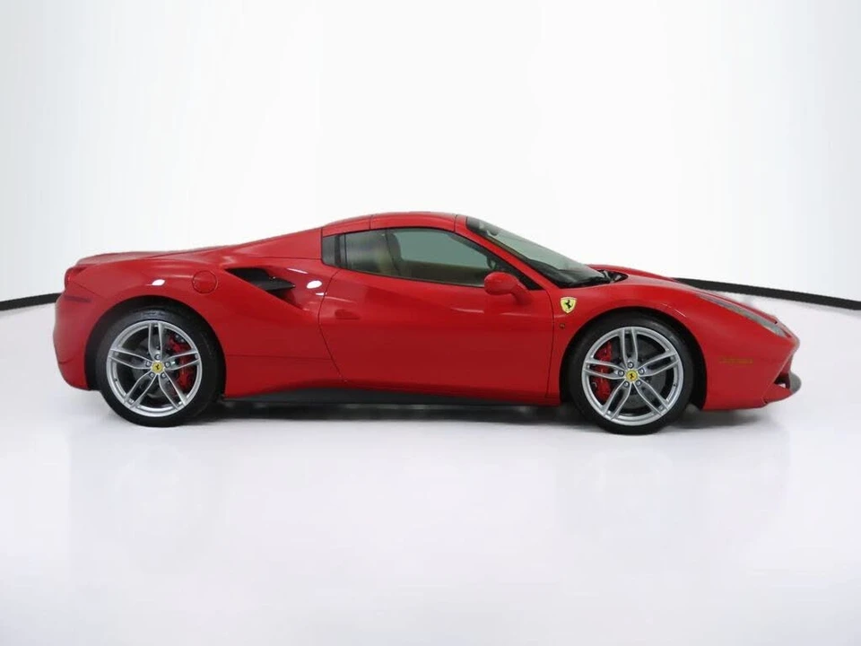 2016 Ferrari 488 Spider - Image 12 of 31