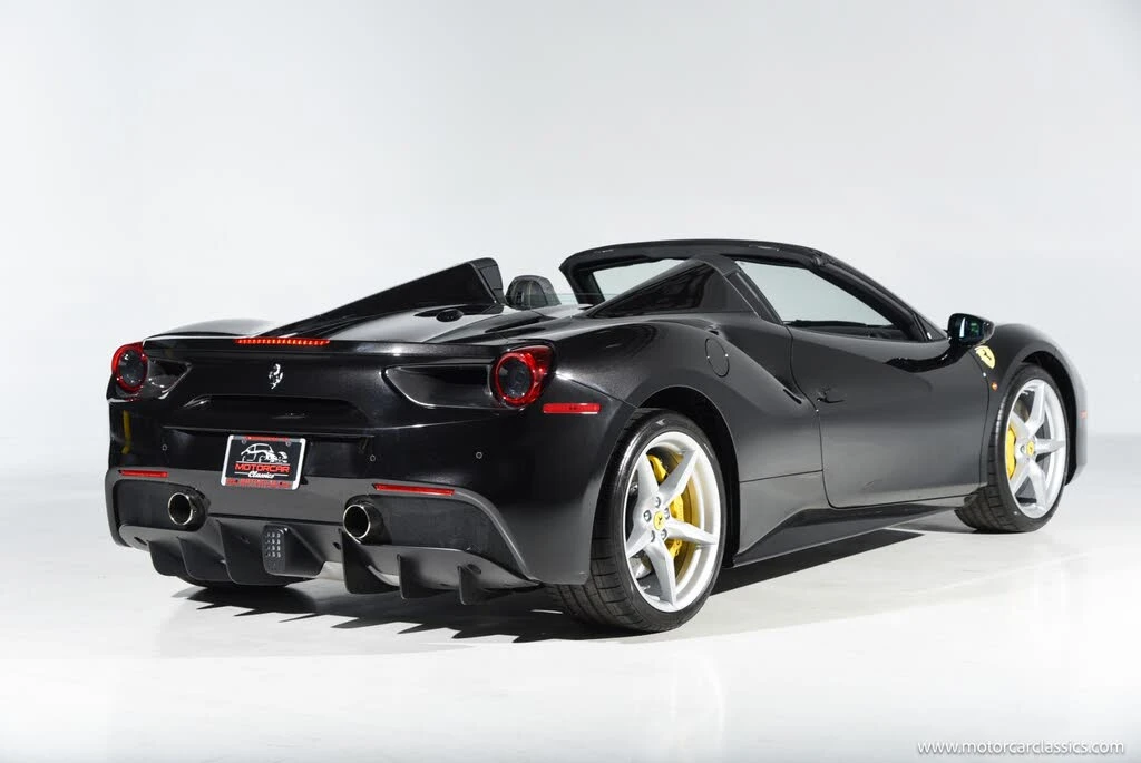 2016 Ferrari 488 Spider - Image 9 of 31