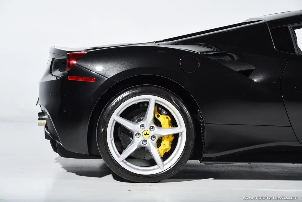 2016 Ferrari 488 Spider - Image 17 of 31