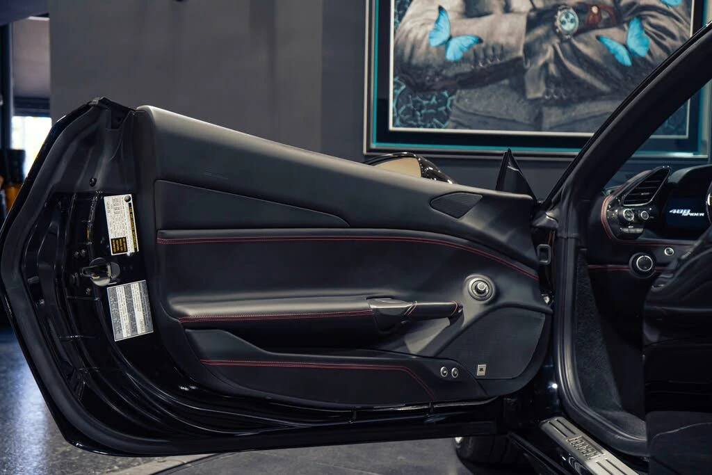 2016 Ferrari 488 Spider - Image 23 of 31