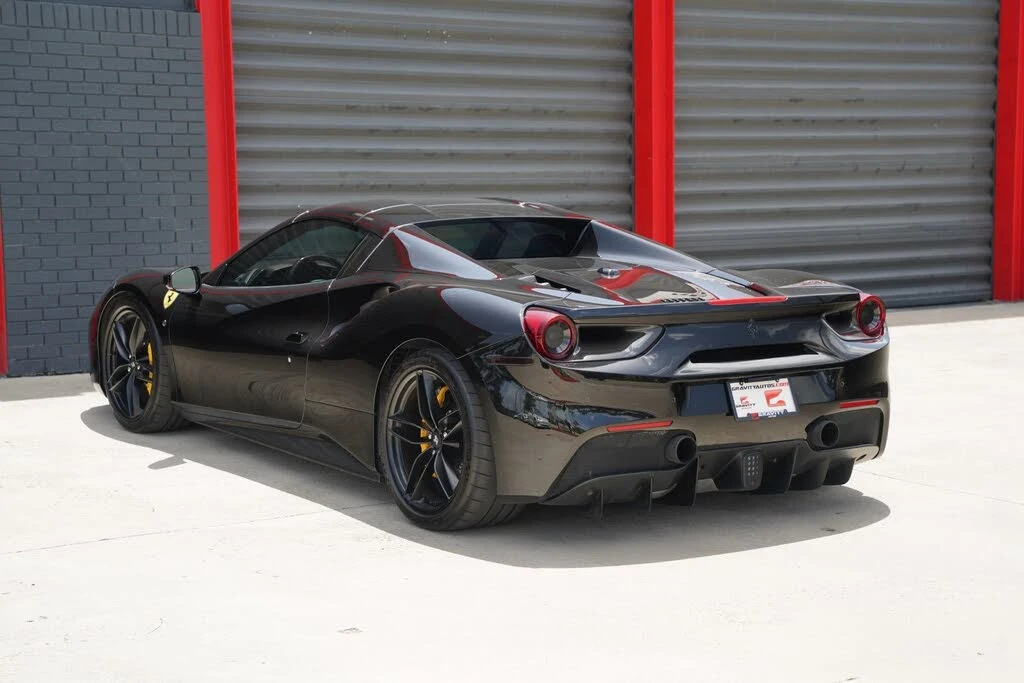 2016 Ferrari 488 Spider - Image 24 of 31