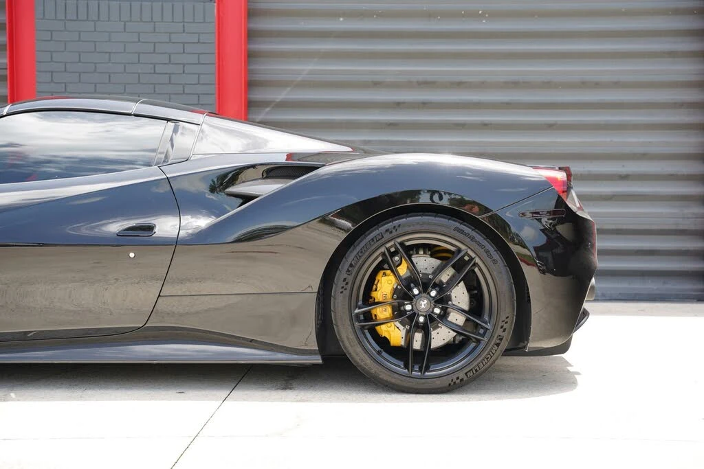 2016 Ferrari 488 Spider - Image 19 of 31