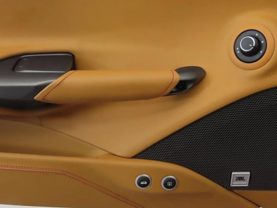 2016 Ferrari 488 Spider - Image 28 of 31