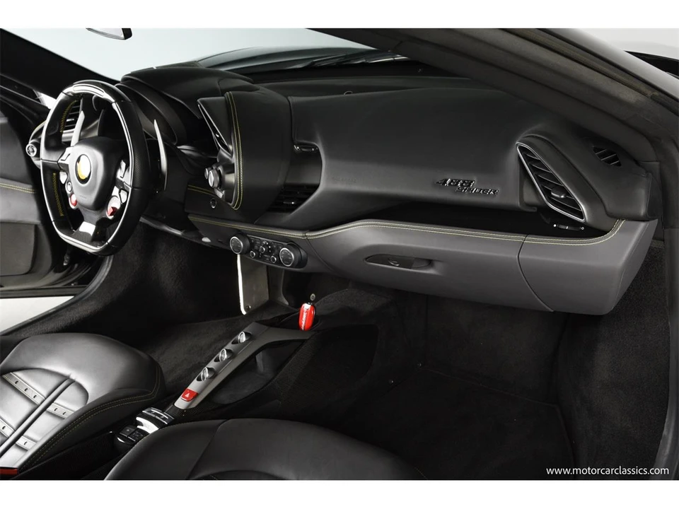 2016 Ferrari 488 Spider - Image 27 of 31