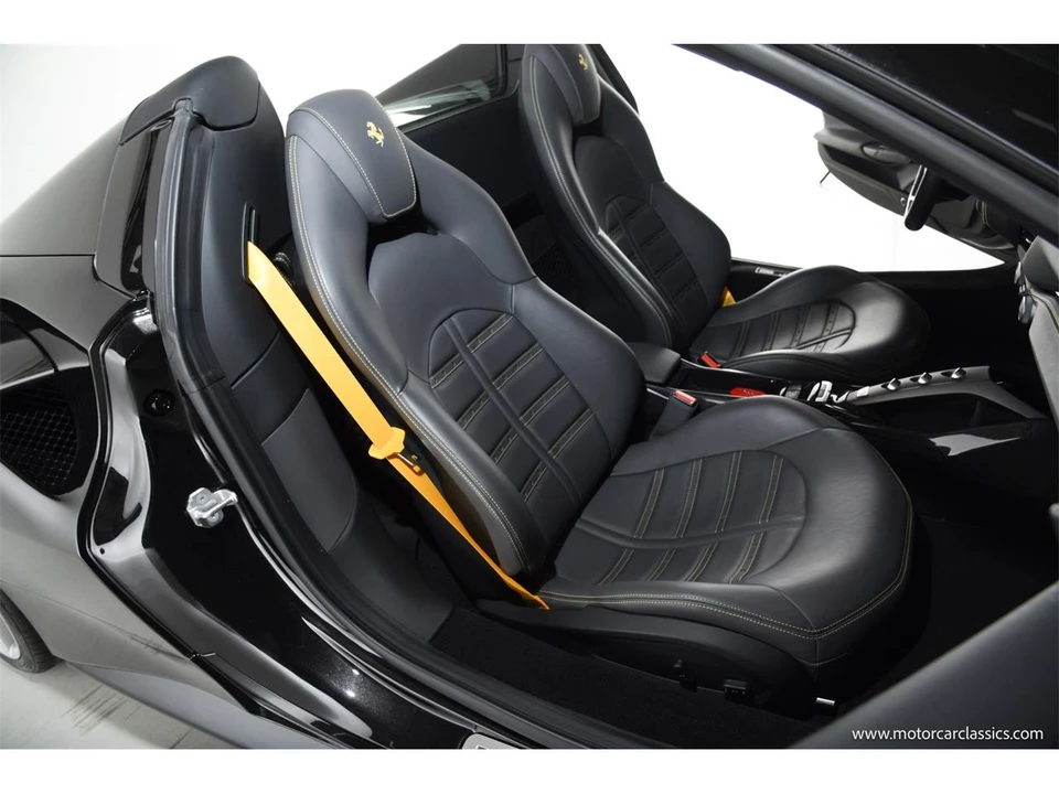 2016 Ferrari 488 Spider - Image 30 of 31