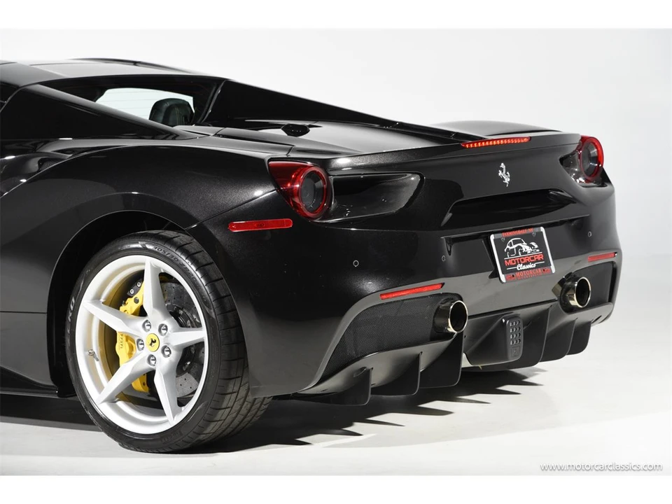 2016 Ferrari 488 Spider - Image 16 of 31