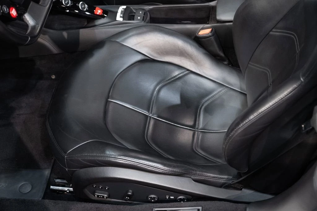 2016 Ferrari 488 Spider - Image 25 of 31