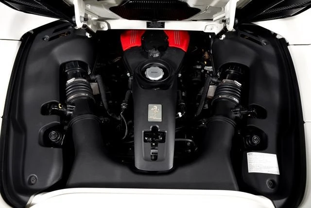 2016 Ferrari 488 Spider - Image 9 of 31