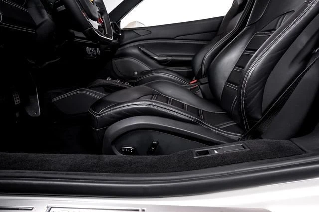 2016 Ferrari 488 Spider - Image 25 of 31