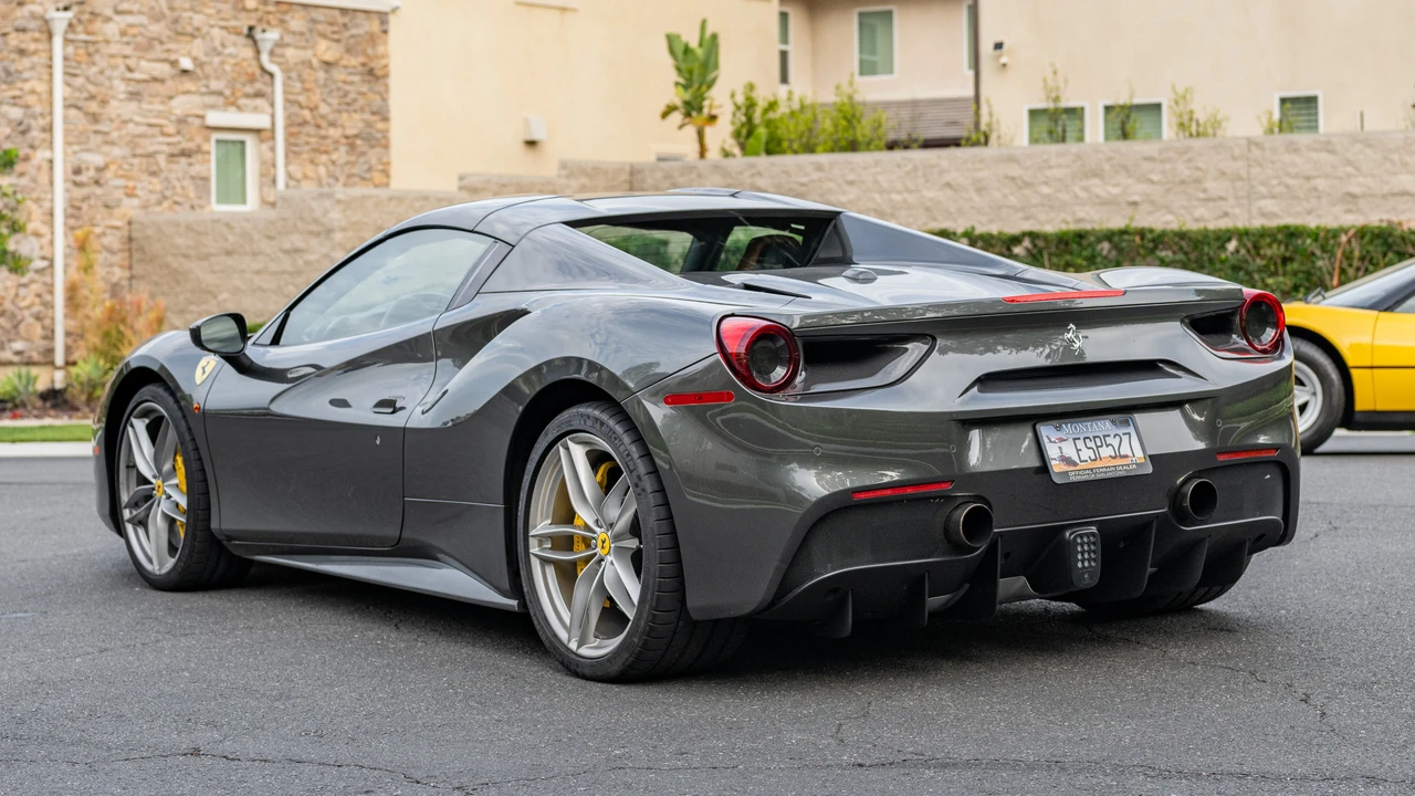 2016 Ferrari 488 Spider - Image 15 of 31
