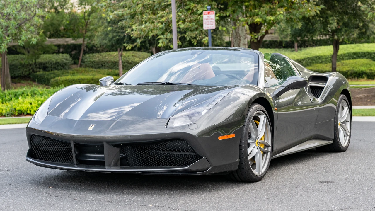 2016 Ferrari 488 Spider - Image 9 of 31