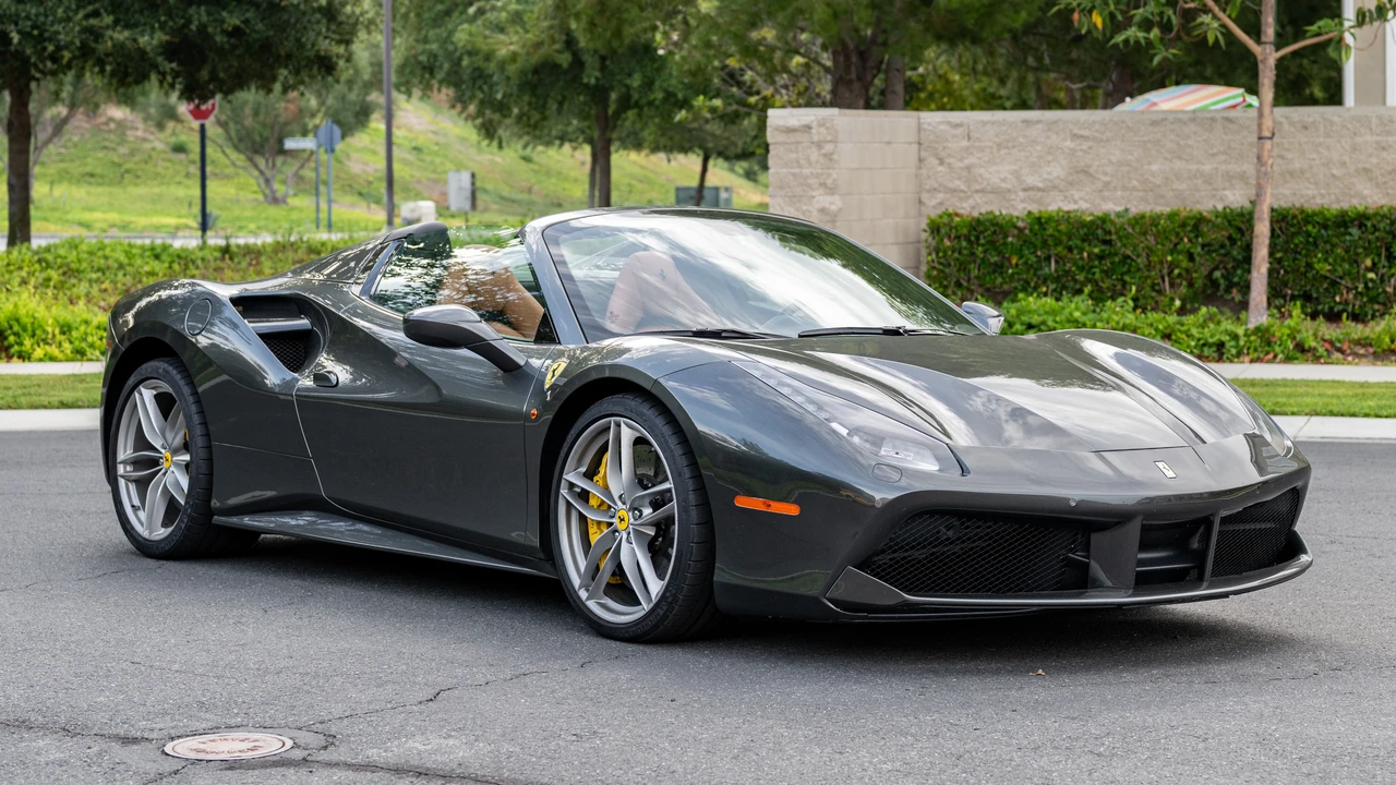2016 Ferrari 488 Spider - Image 3 of 31