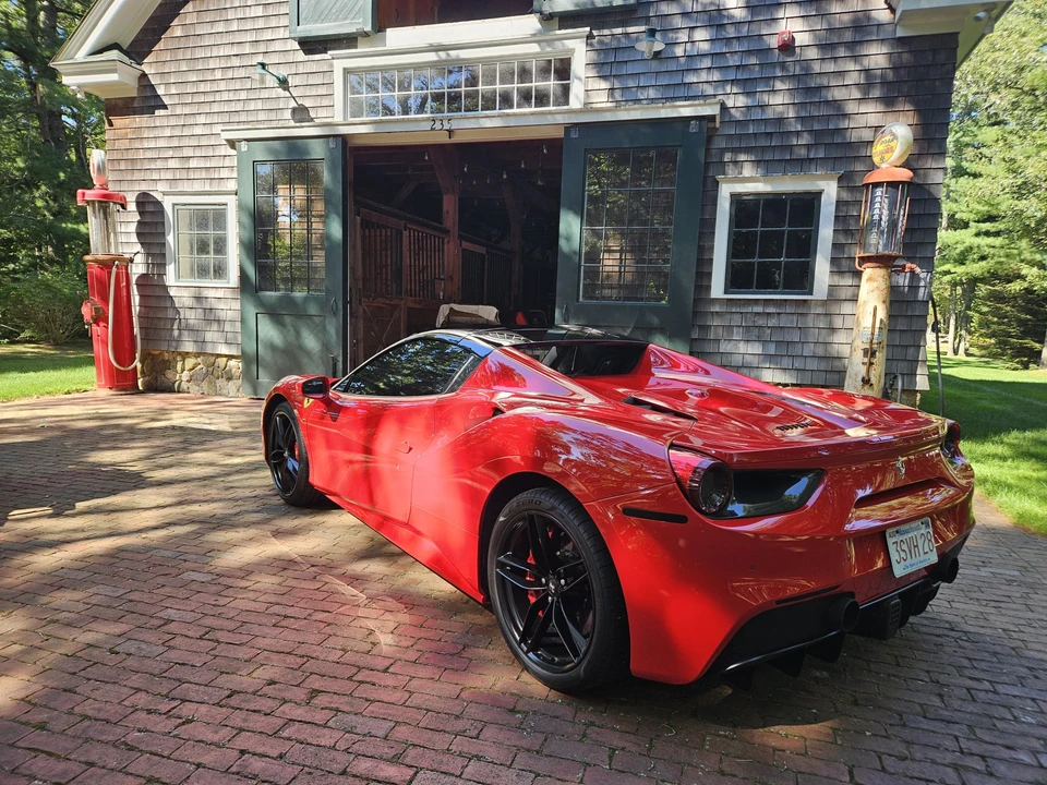 2016 Ferrari 488 Spider - Image 14 of 31