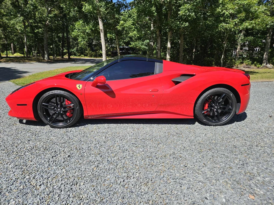 2016 Ferrari 488 Spider - Image 17 of 31