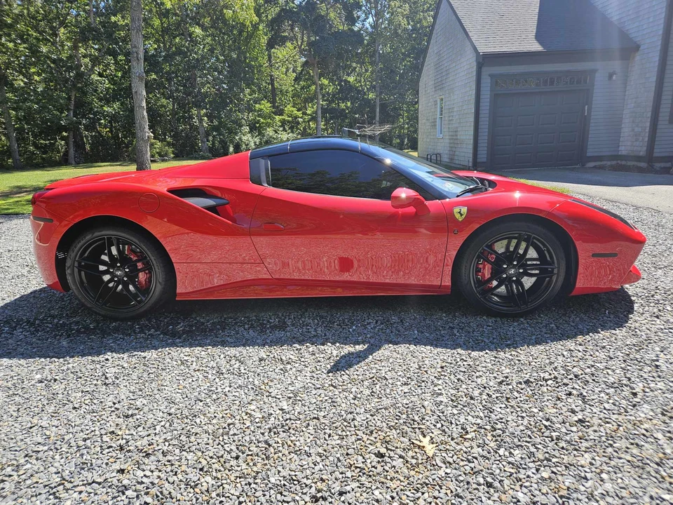2016 Ferrari 488 Spider - Image 9 of 31